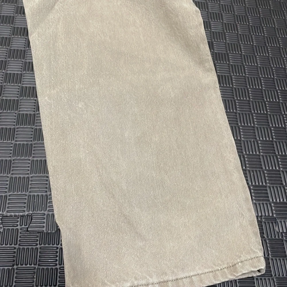 -Lee  42 x 30 jeans relaxed fit  tan color